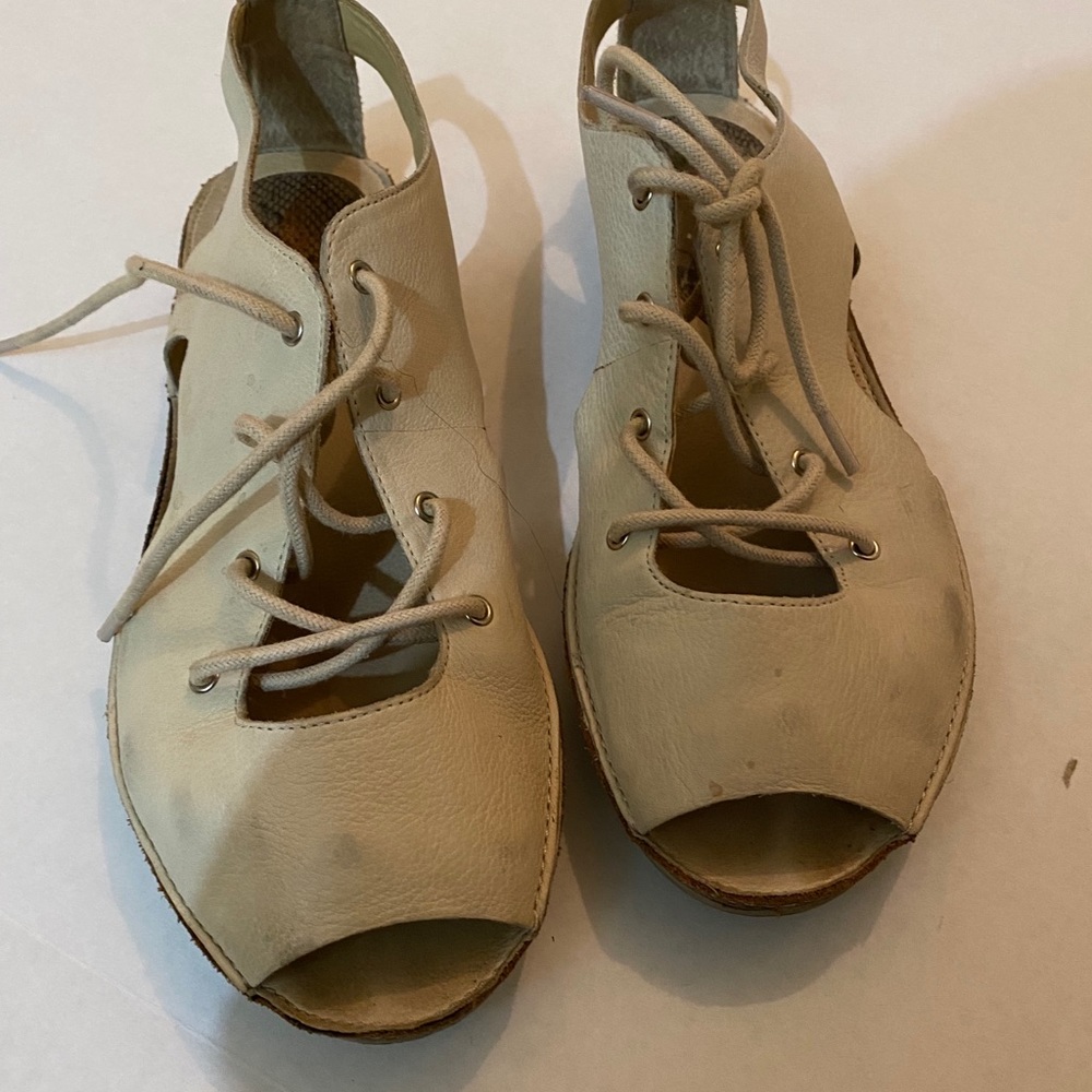 Luxury rebel size 39.5 cream cutout sandal